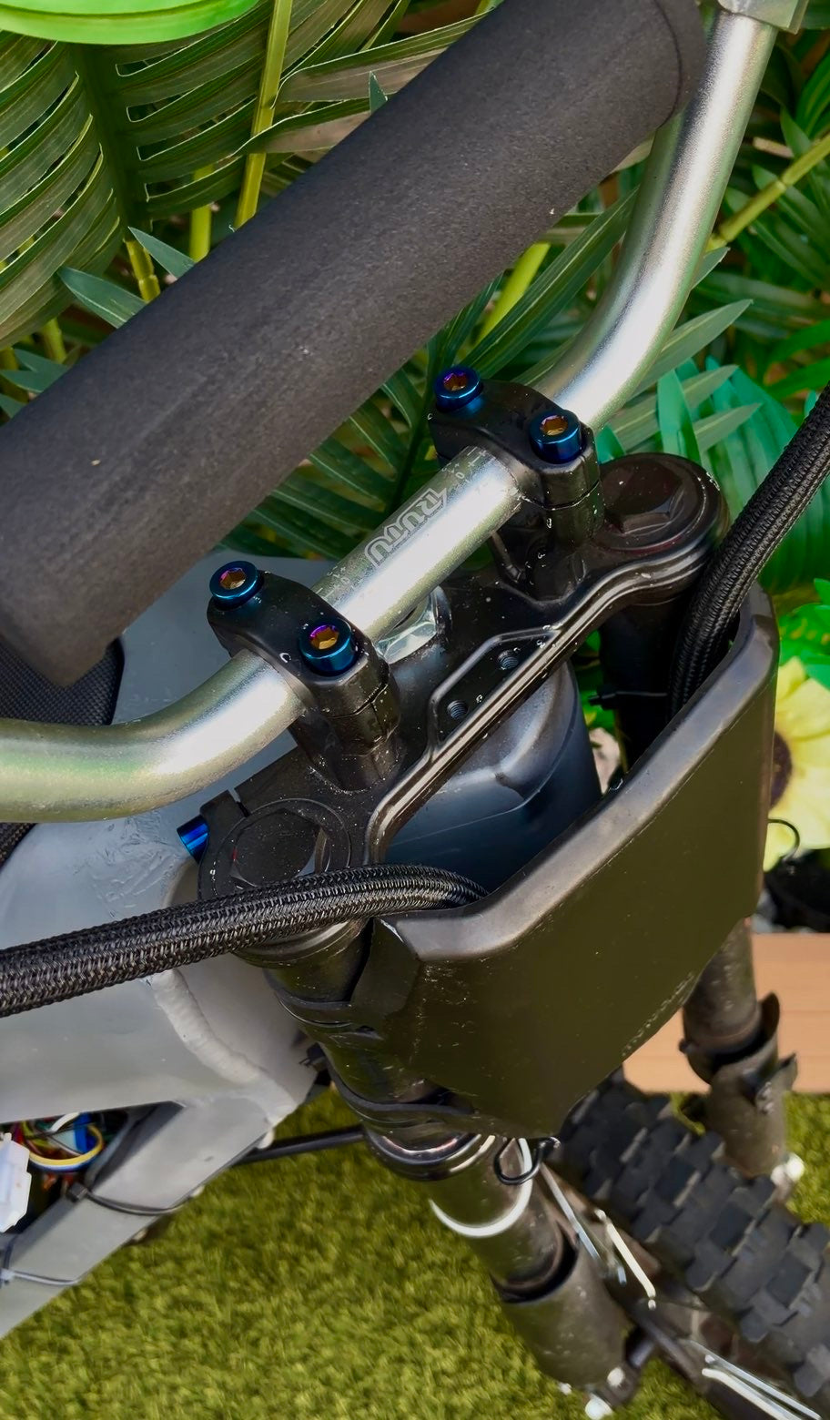 Titanium Tuttio/RTR/Ebox/Mototec Direct Mount Bolts